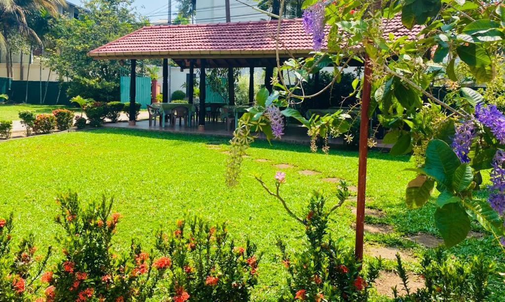 Hotel Tk Green Garden Matara Bagian luar foto