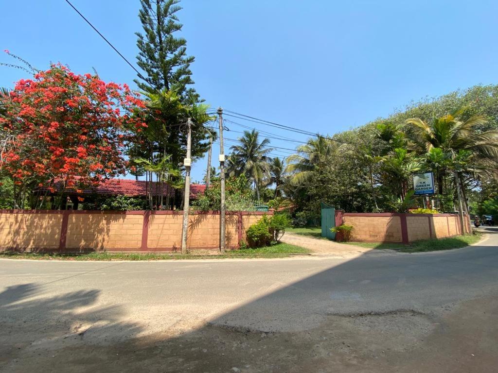 Hotel Tk Green Garden Matara Bagian luar foto