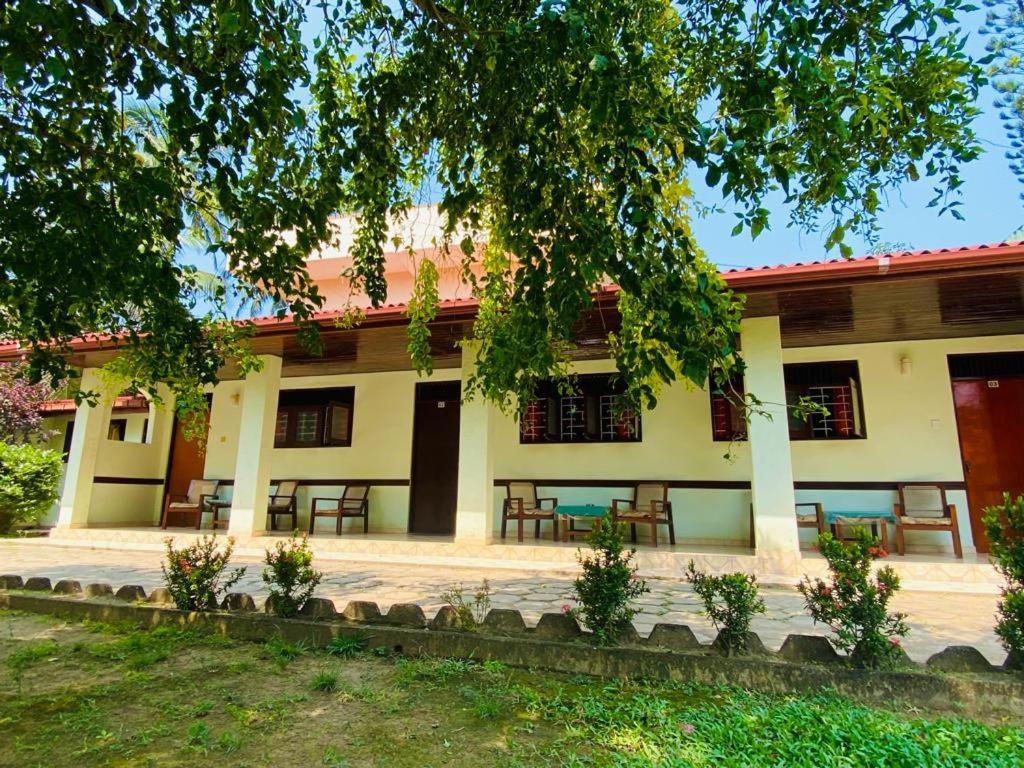 Hotel Tk Green Garden Matara Bagian luar foto