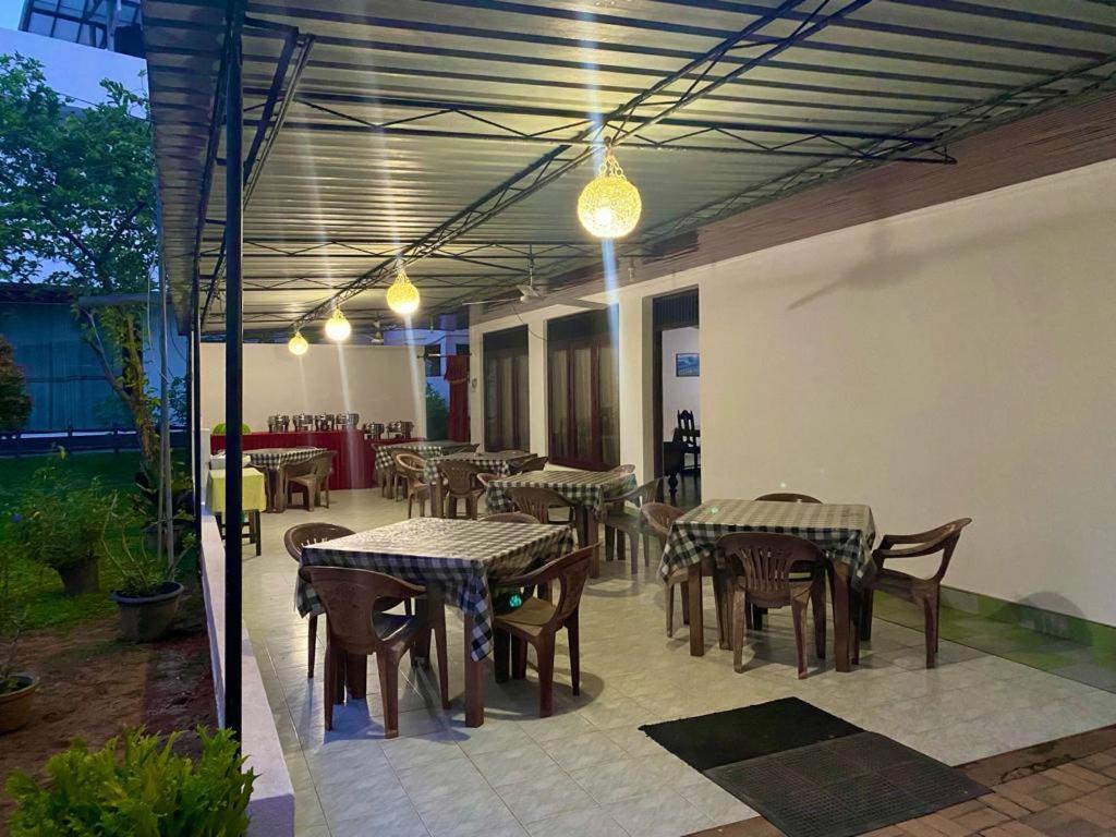 Hotel Tk Green Garden Matara Bagian luar foto