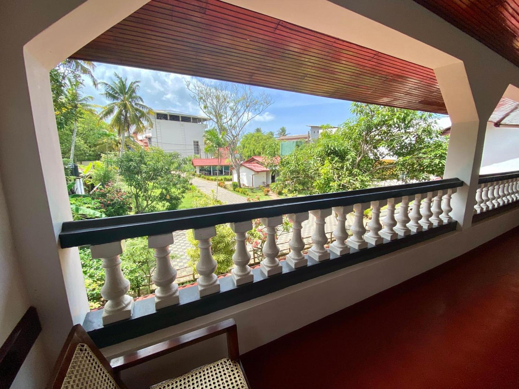 Hotel Tk Green Garden Matara Bagian luar foto