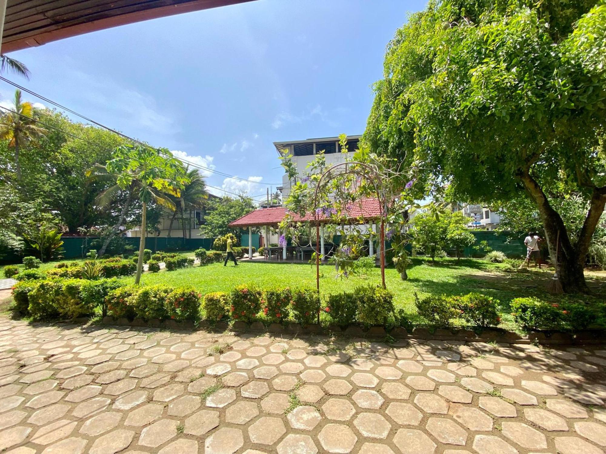 Hotel Tk Green Garden Matara Bagian luar foto
